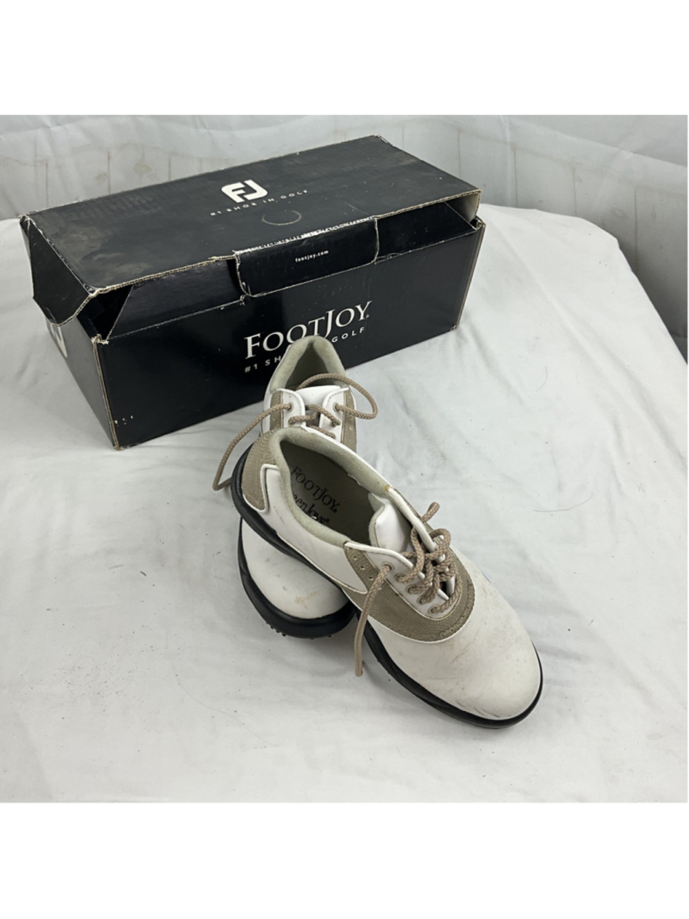 Women’s FootJoy Golf Shoes Size 6M White/beige